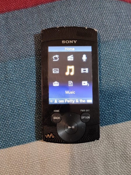 *Sony Old School NWZ-S544 8GB Digital Media Player / MP3* Carousel 2