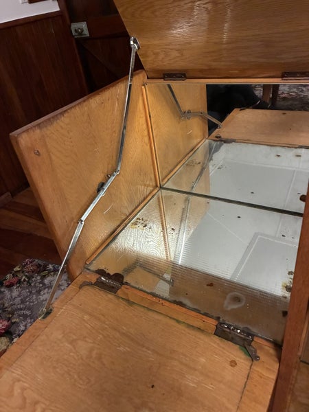1960s retro drinks and display cabinet Carousel 2