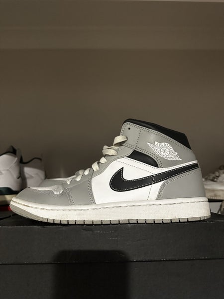 US8 Nike Air Jordan 1 Mid “light smoke grey 2.0” Carousel 1