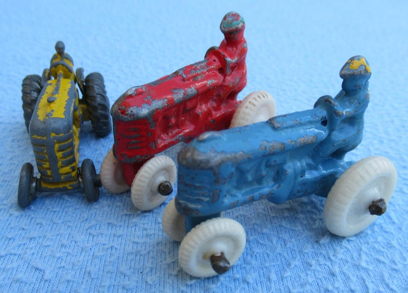 2 Fun Ho tractors plus other Carousel 15