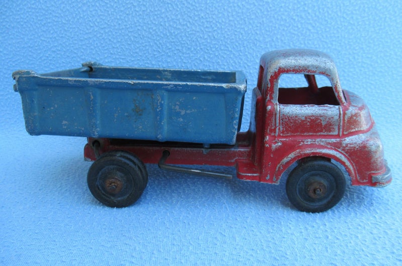 McKenzie & Bannister NZ (Jumbo Toys) Bedford S Tip truck. Carousel 2