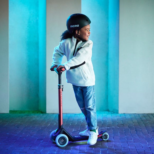 Berg Nexo Foldable Kids Children's Ride On Push Scooter With LED Wheels Red 2y+ Carousel 1