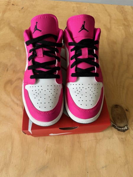 Nike Air Low Force 1 Low Pink Size 5Y Carousel 1