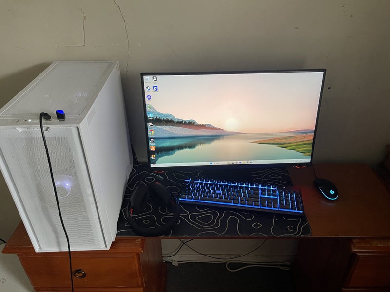 PC GAMING BUNDLE Carousel 1