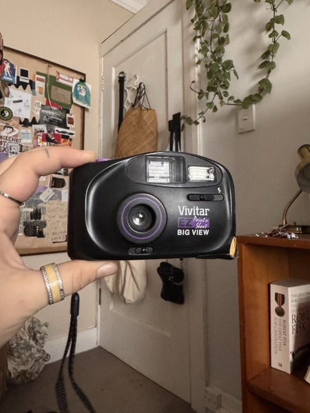 Vivid EZ Point n Shoot - film camera Carousel 1