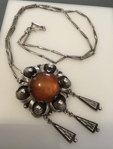 Outstanding VINTAGE Sterling Silver & Amber Pendant Necklace Carousel 2