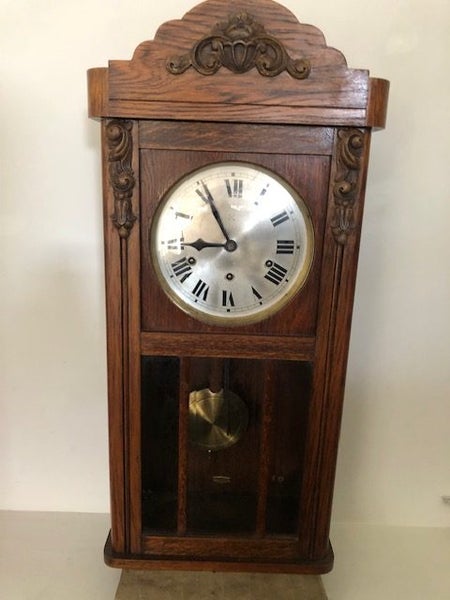 Wall chiming clock Carousel 1