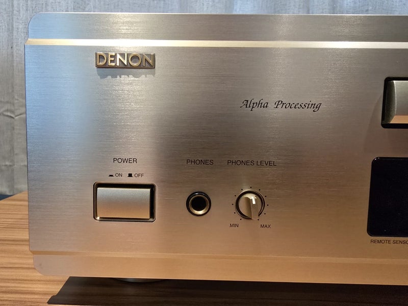 Denon DCD-1450AR CD Player Carousel 2