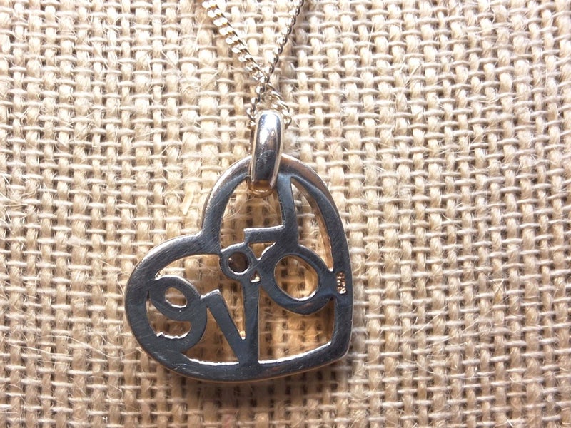 Jewellery Clearance - Fun Sterling Silver "Love" Pendant & Chain Carousel 8