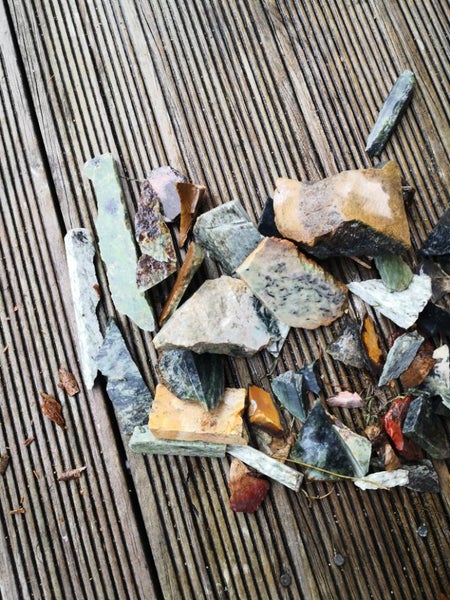 Pounamu greenstone bits and bobs offcuts and more 1.4 kgs $1 reserve Carousel 2