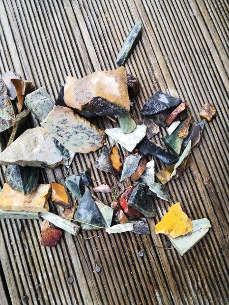 Pounamu greenstone bits and bobs offcuts and more 1.4 kgs $1 reserve Carousel 1