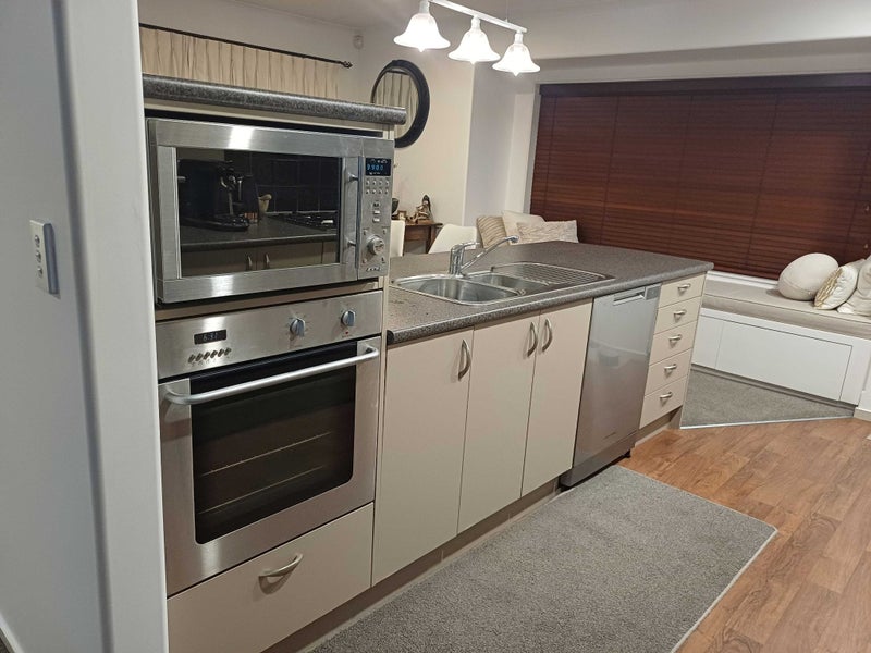 Second hand complete kitchen Carousel 1