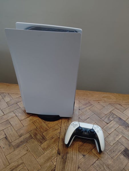 PS5 disk editon near mint condition Carousel 1