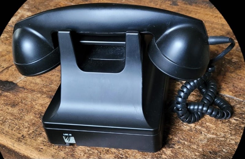 Retro Style Replica Telephone - As New Carousel 2