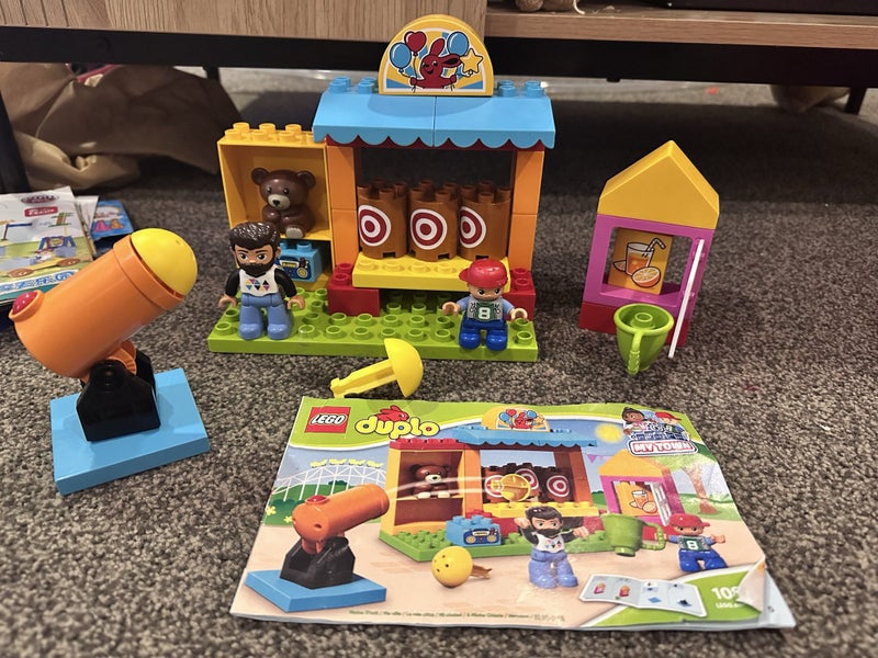 LEGO DUPLO 10839 Shooting Gallery Carousel 1