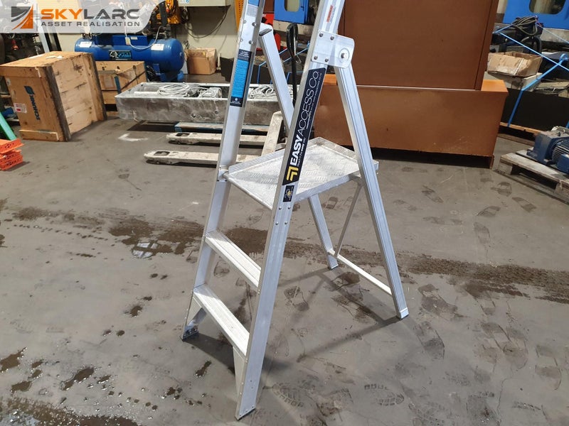3 Step Aluminum Platform Ladder Carousel 1