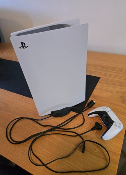 Ps5 digital edition and controller Carousel 1