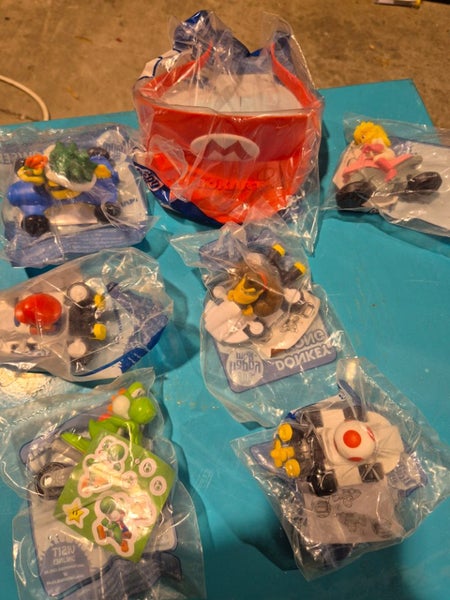 bulk 7 McDonald's Mario kart toys $1!!!!!! Carousel 1