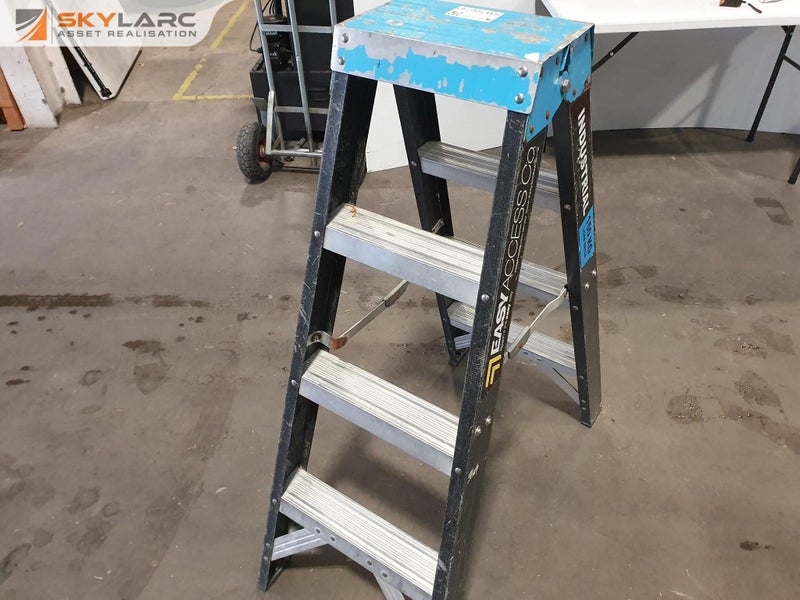 Industrial Stepladder Carousel 5
