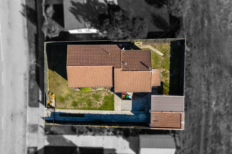 Image 2 of 18