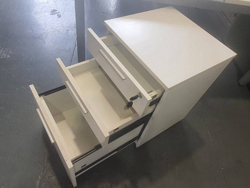 White office mobile / Cubit Office mobile RRP $300 +++ Carousel 4