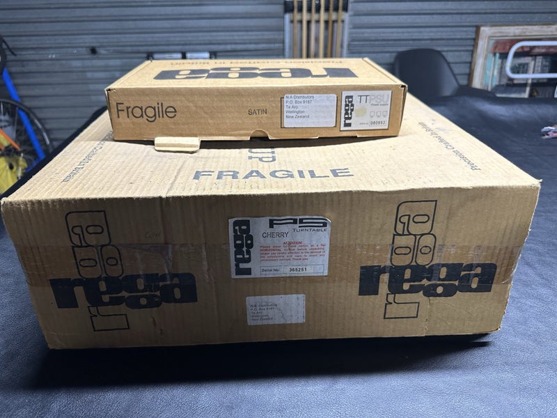 Rega P5 / RB700 / Elys / TTPSU / Boston Audio mat Carousel 6