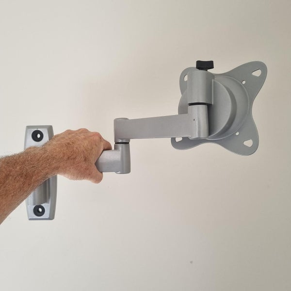 SANUS Vision Mount Adjustable Arm TV bracket Carousel 1