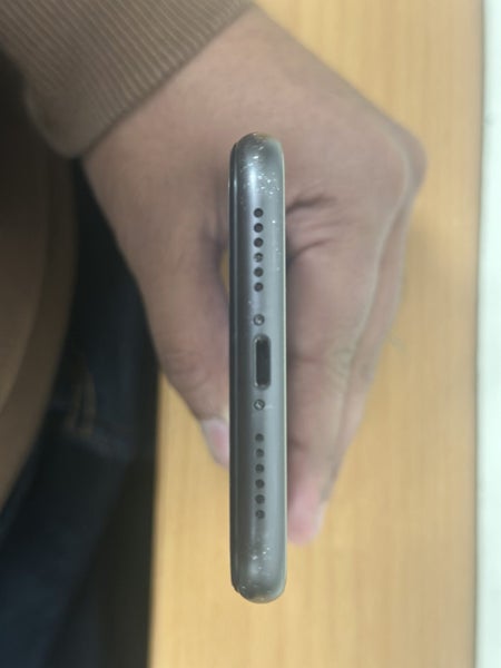 iPhone 11 Carousel 2