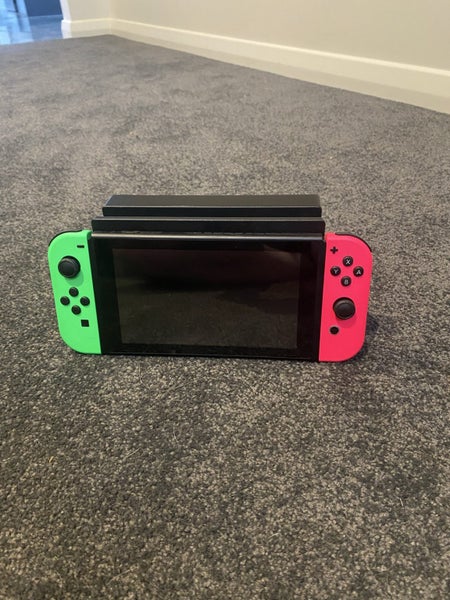 Nintendo Switch + Extra Joycons Carousel 2