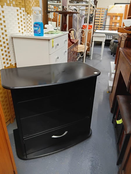 1126 TV STAND Carousel 2