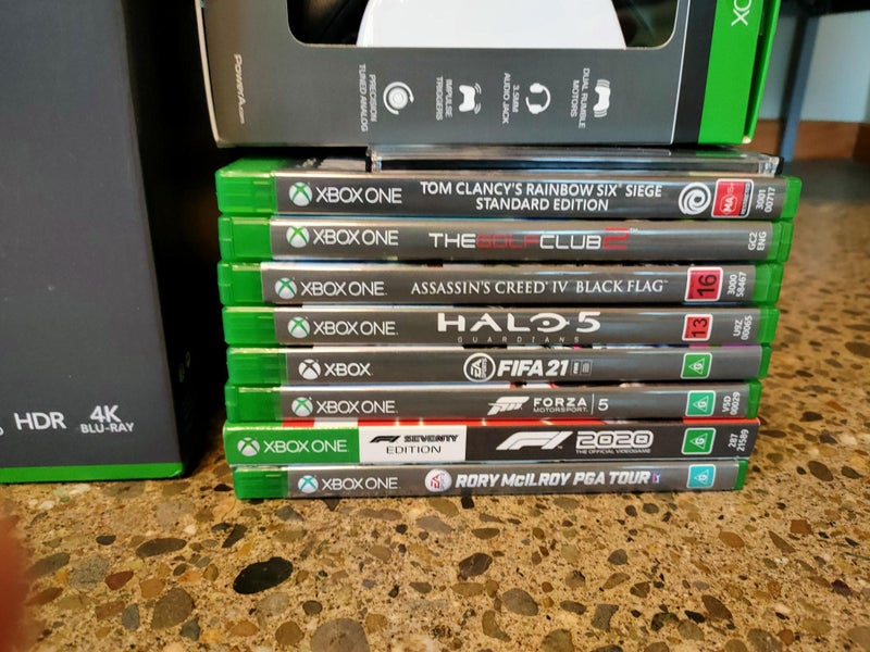 Xbox One X 1TB Forza Horizon Console Bundle Carousel 5