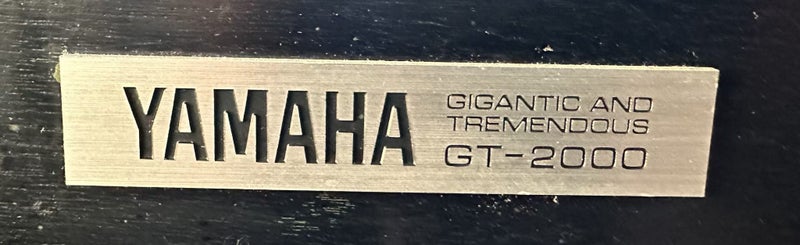 Yamaha GT 2000 Turntable62867850261506113