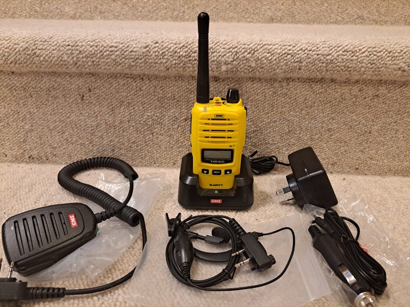 GME TX6160 UHF Radio + Accessories Carousel 1