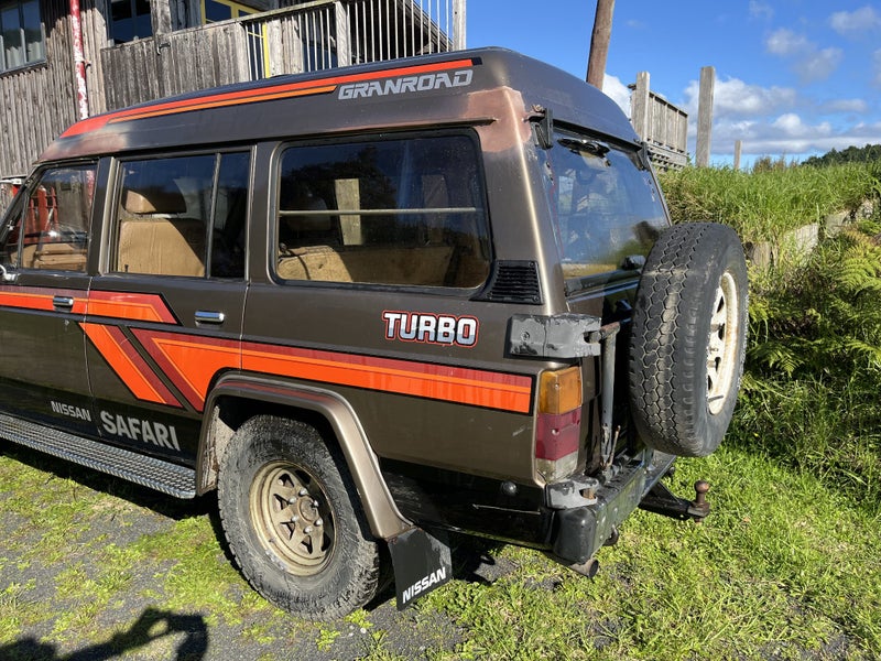 1986 Nissan Safari Granroad62863265740417114