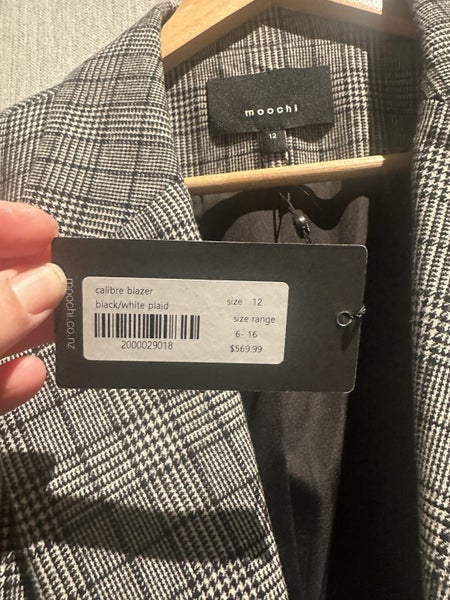 Moochi Calibre Blazer62933725597826112
