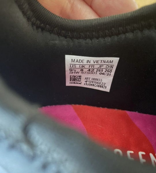 Adidas NMD R1 Carousel 5