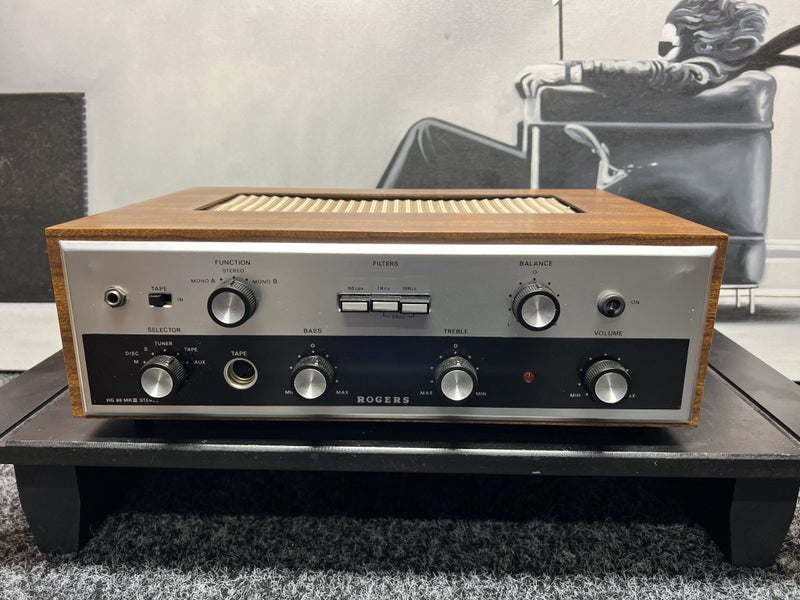 Vintage HG88 mk3 Rogers Valve Amplifier Carousel 1