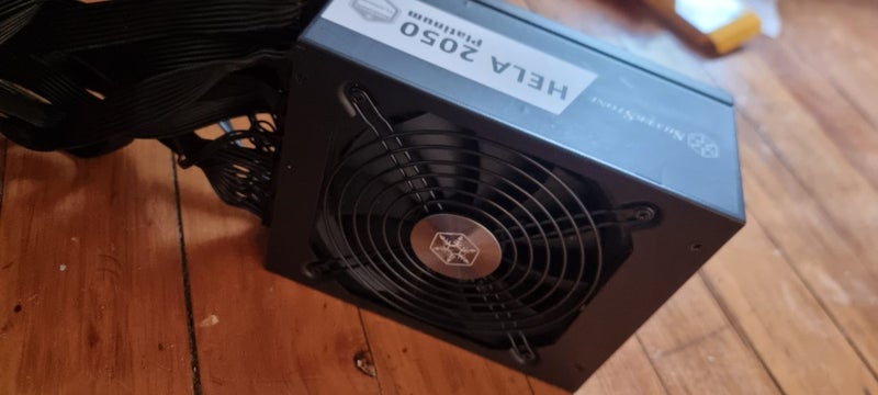 2050W Hela silverstone platinum power supply Carousel 1