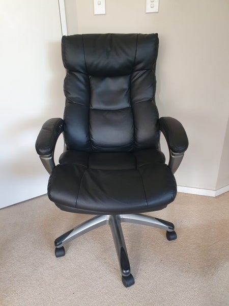 Executive Chair Carousel 2