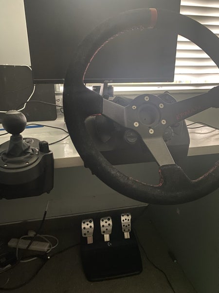 Logitech G923 Carousel 1