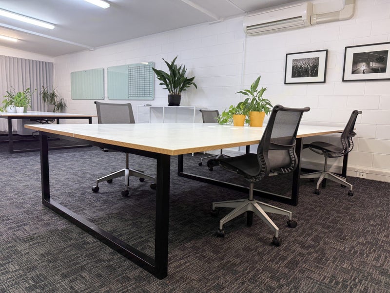 *** DESIGNER BOARDROOM TABLE *** Carousel 1