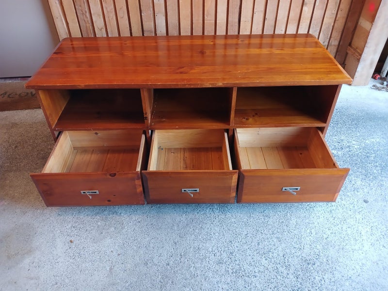 TV stand / cabinet Carousel 3