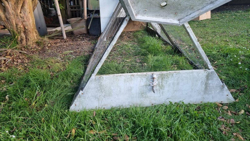 Rabbit hutch (large) $1 Reserve Carousel 2