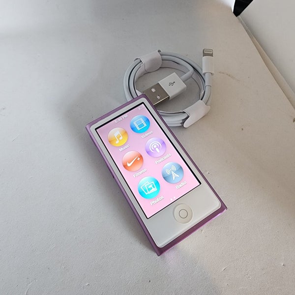 Apple iPod Nano 16GB 7th Gen Carousel 1
