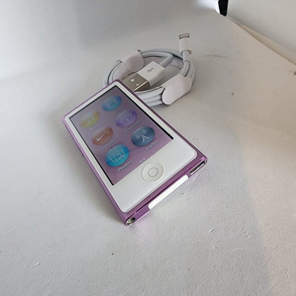 Apple iPod Nano 16GB 7th Gen Carousel 2