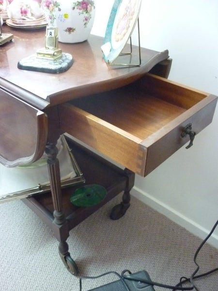 TEA TROLLEY .DROP LEAF .PIECRUST EDGE . ON CASTERS.1 DRAWER Carousel 5