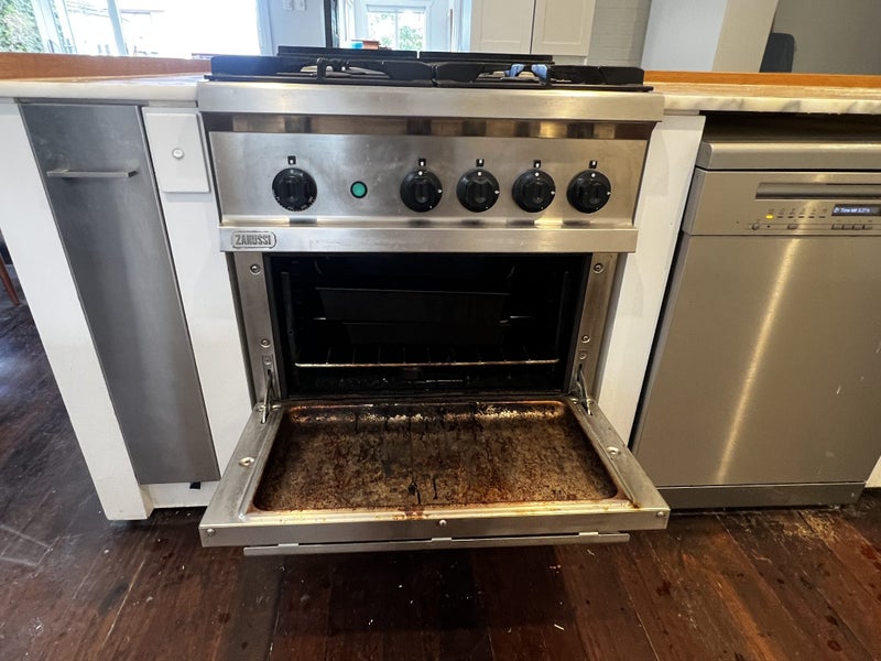Kitchen island with oven and dishwasher Carousel 2
