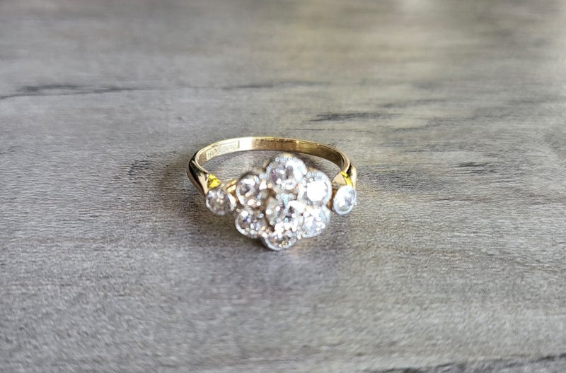 1920s 18ct Gold and Diamond Ring Carousel 2