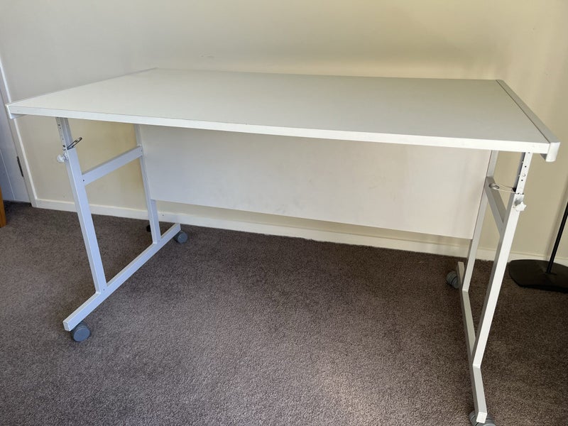 White Home office desk Carousel 1