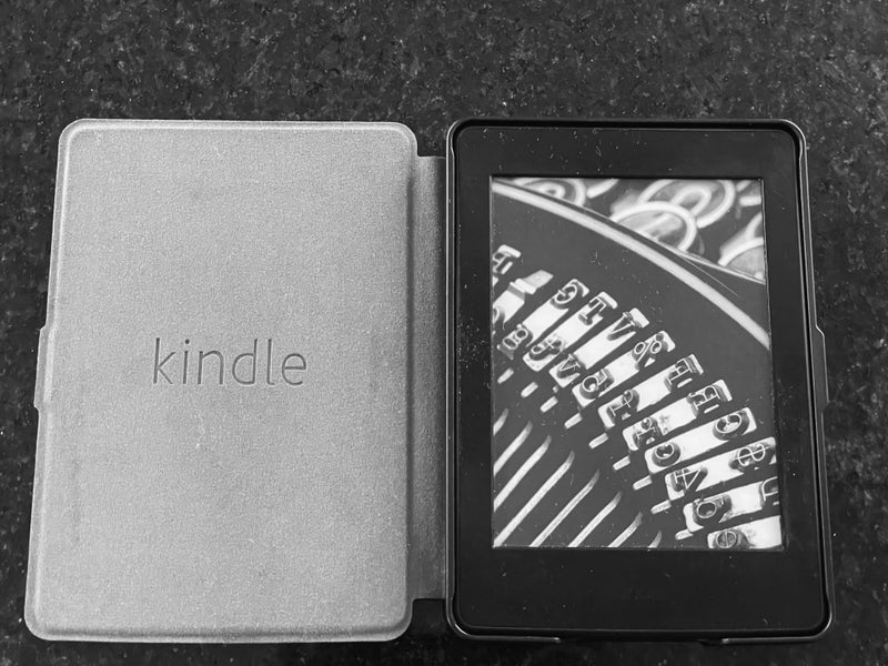 $1 Res Kindle Paperwhite 7th generation 2GB + bunus brand new case free Carousel 1